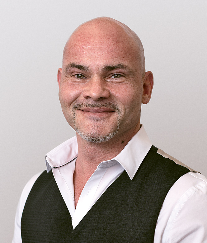 RG_Team__0002_Rene